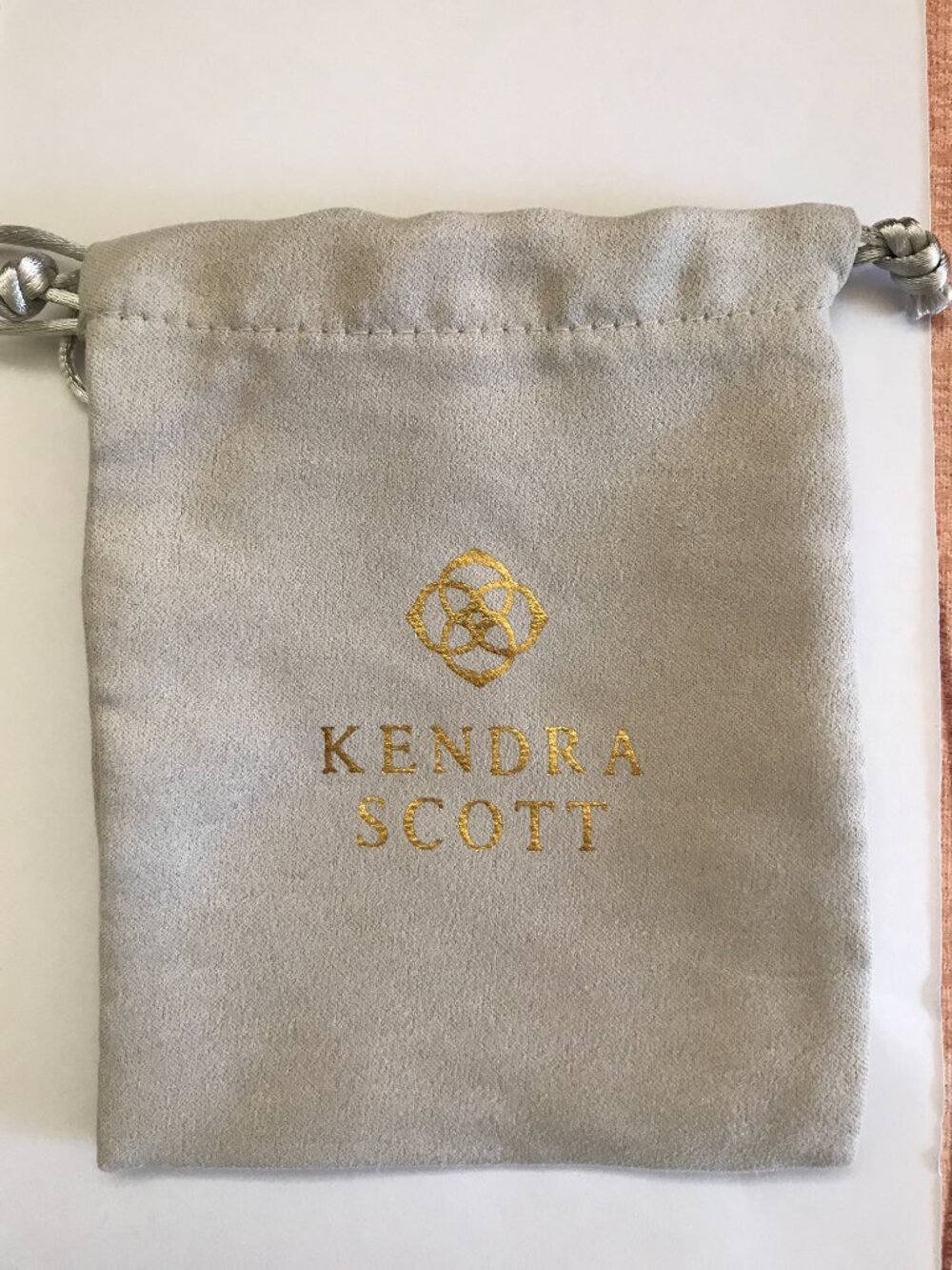 Kendra Scott Gold Tone Burgundy Necklace - Picture 2 of 2